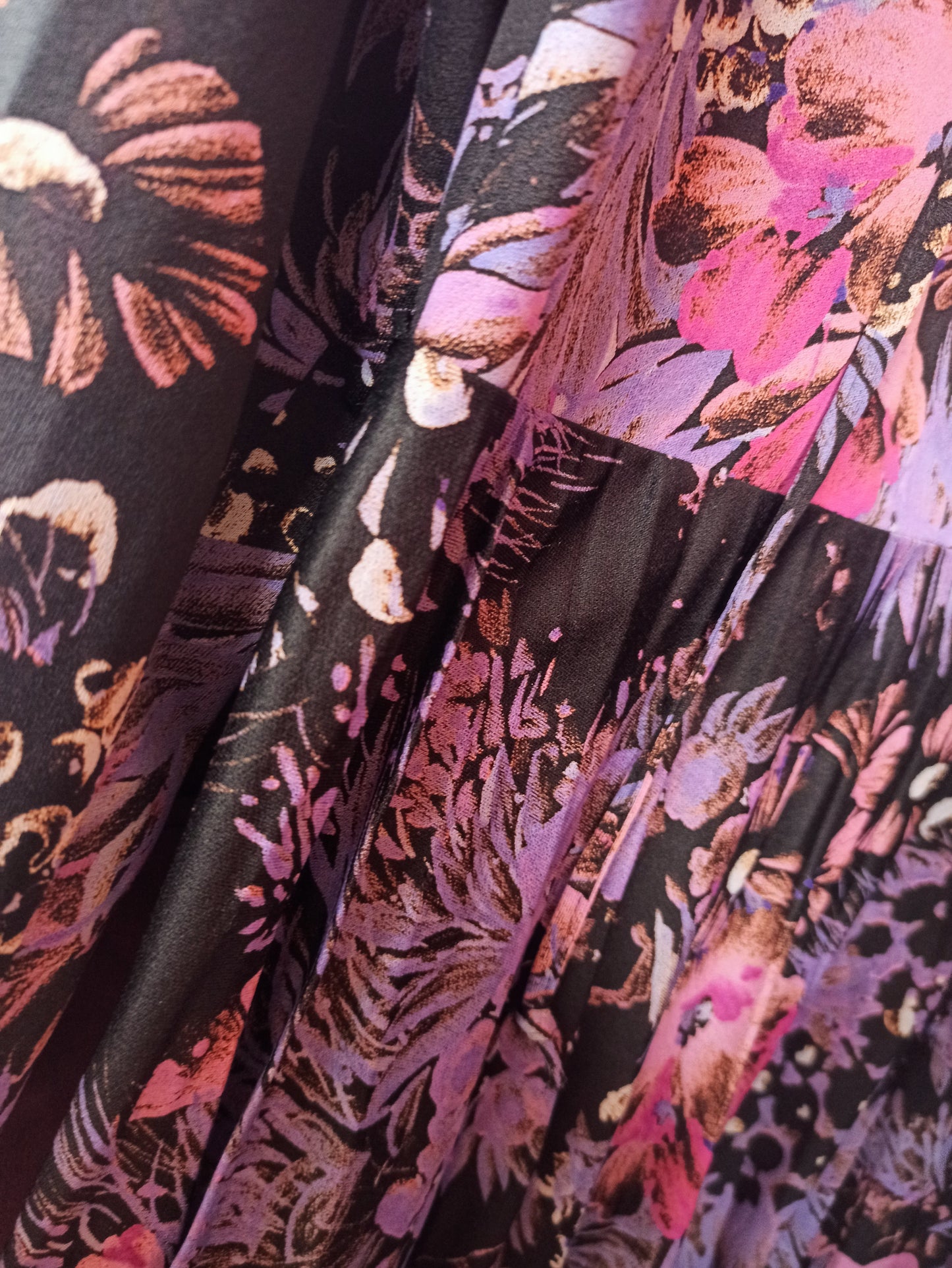 Petals and Poise (L)