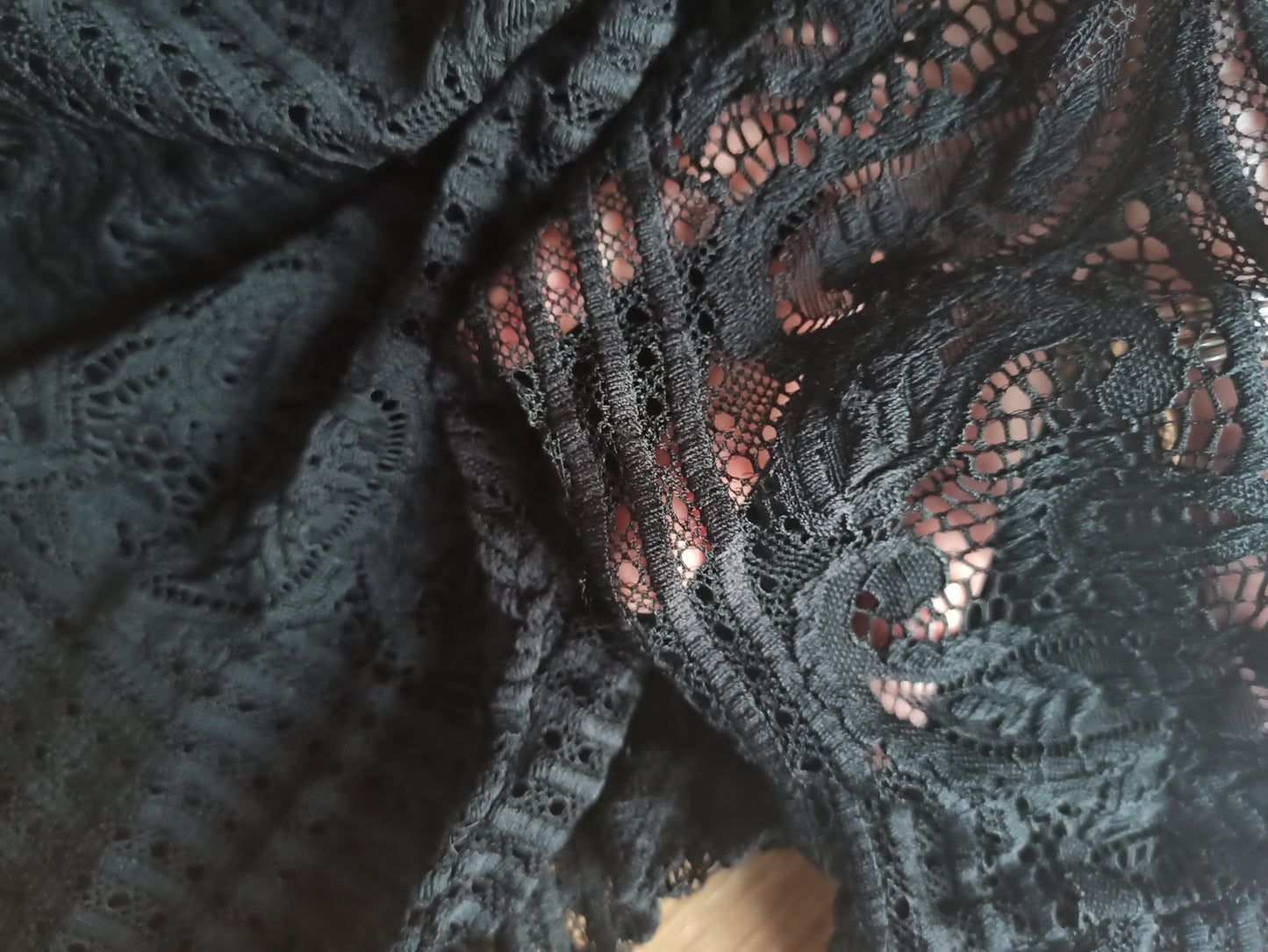 Mirthful Lace (S)